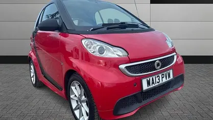 Used Smart ForTwo Coupé Passion 54 HP (39 kW) 2013 Red Coupe