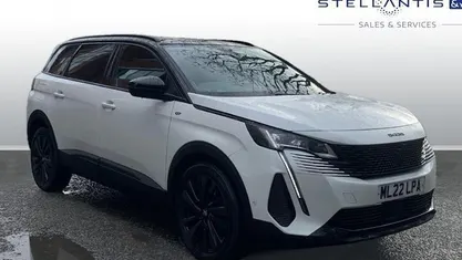White Used 2022 Peugeot 5008 Premium Estate | £22,076 (Fair price)