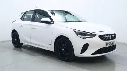 Used Vauxhall Corsa 101 HP (74 kW) 2021 White Hatchback