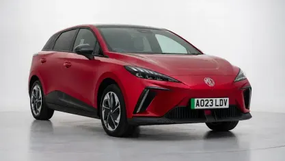 Używany MG MG4 EV Trophy 150 kW (204 KM) 2025 Hatchback
