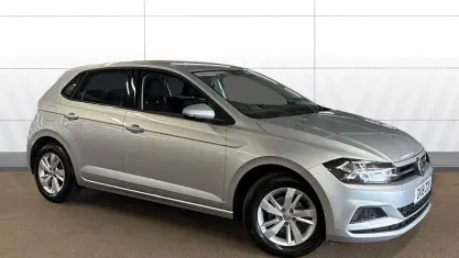 Used VW Polo SE 95 HP (69 kW) 2018 Silver Hatchback