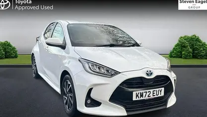 Used 2025 Toyota Yaris Hybrid Design Hatchback | £17,424 (Fair price)