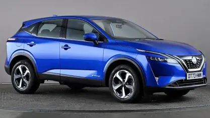 Usado Nissan Qashqai Acenta Premium 190 HP (139 kW) 2023 Azul SUV