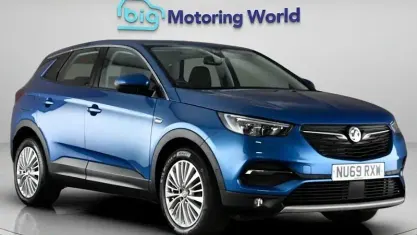 Used Vauxhall Grandland X S 131 HP (96 kW) 2019 Blue SUV