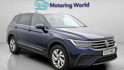 Usado VW Tiguan Allspace Life 150 HP (110 kW) 2024 Azul SUV