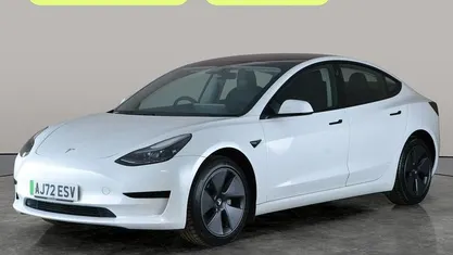 Used Tesla Model 3 RWD 208 kW (283 HP) 2022 White Sedan