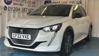 Used Peugeot e-208 Allure+ 100 kW (136 HP) 2023 Hatchback