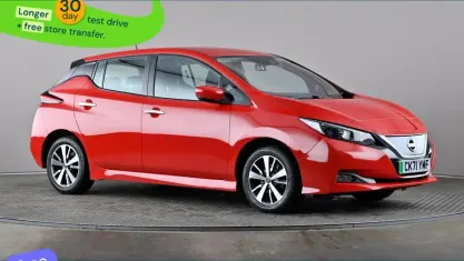 Gebraucht Nissan Leaf Acenta 110 kW (150 PS) 2021 Rot Kleinwagen