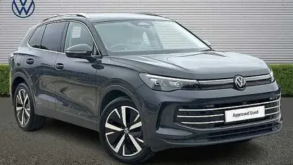 Used VW Tiguan Elegance 150 HP (110 kW) 2025 Grey SUV