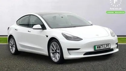 White Used 2021 Tesla Model 3 Standard Range Sedan | £16,599 (Fair price)