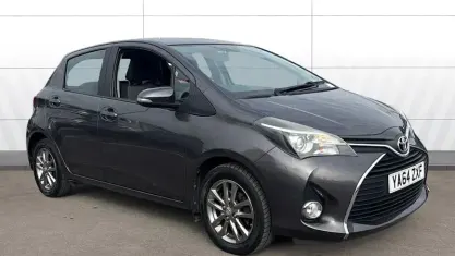 Używany Toyota Yaris 90 KM (66 kW) 2015 Hatchback