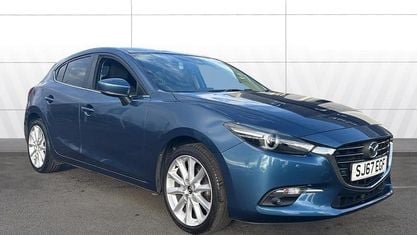 Käytetty Mazda 3 Inclusive 120 HP (88 kW) 2018 Viistoperä