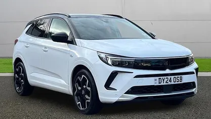 Used Vauxhall Grandland X Ultimate 131 HP (96 kW) 2024 White SUV