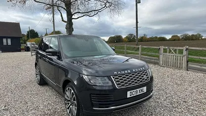 Used 2020 Land Rover Range Rover Vogue SE SUV | £28,595 (Super price)