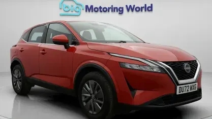 Begagnad Nissan Qashqai S 140 HK (102 kW) 2022 Röd SUV