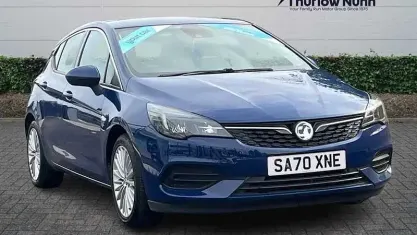 Used Vauxhall Astra Elite 145 HP (106 kW) 2020 Royal blue Hatchback