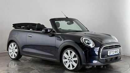 Usado Mini Cooper Cabriolet Exclusive 136 HP (100 kW) 2022 Azul Cabrios
