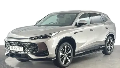 Usado MG HS Trophy 299 HP (219 kW) 2025 Prateado SUV