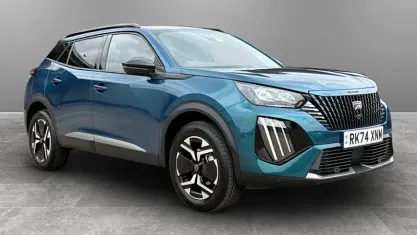 Używany Peugeot 2008 Allure 131 KM (96 kW) 2024 SUV