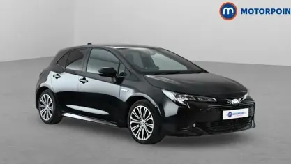 Used Toyota Corolla Design 122 HP (89 kW) 2022 Hatchback