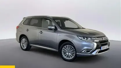 Używany Mitsubishi Outlander P-HEV 177 KM (130 kW) 2018 Kombi