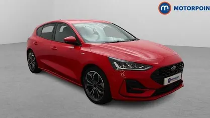 Used Ford Focus ST-Line X 125 HP (91 kW) 2023 Red Hatchback