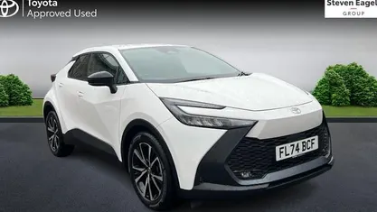 Used Toyota C-HR Design 140 HP (102 kW) 2025 SUV