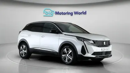 Usado Peugeot 3008 Allure 131 HP (96 kW) 2023 Branco SUV
