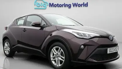 Used Toyota C-HR 122 HP (89 kW) 2023 Purple SUV