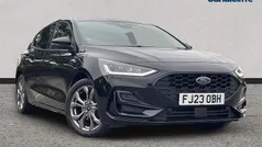 Agate black (premium colour) Used 2023 Ford Focus ST-Line Hatchback | £15,641 (Fair price)