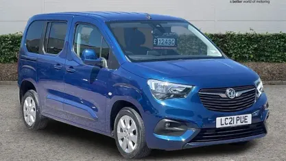 Used Vauxhall Combo 102 HP (75 kW) 2021 Blue MPV