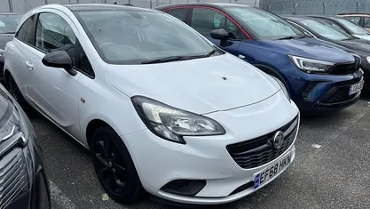 Used Vauxhall Corsa 75 HP (55 kW) 2018 White Hatchback