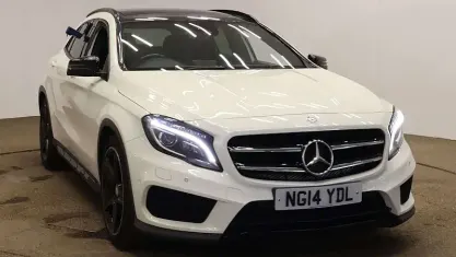 Second-hand Mercedes GLA220 AMG Line Premium 170 CP (125 kW) 2014 Alb SUV