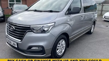 Silver Used 2018 Hyundai I800 SE MPV | £13,995 (Fair price)