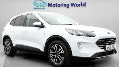Used Ford Kuga Titanium 150 HP (110 kW) 2020 White SUV