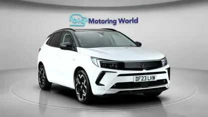 Used Vauxhall Grandland X Ultimate 131 HP (96 kW) 2023 White SUV