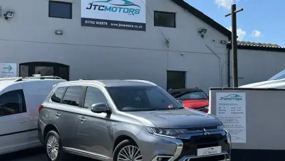 Used Mitsubishi Outlander P-HEV 177 HP (130 kW) 2018 Grey SUV