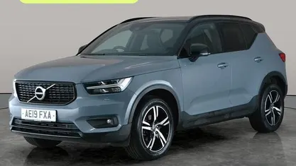 Used Volvo XC40 R-Design 163 HP (119 kW) 2021 SUV