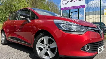 Begagnad Renault Clio IV Dynamique 73 HK (53 kW) 2016 Halvkombi