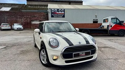 Used Mini ONE Hatch 102 HP (75 kW) 2017 Hatchback
