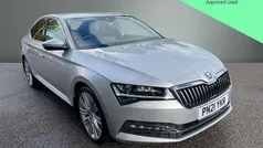 Brilliant silver metallic Used 2021 Skoda Superb SE L Hatchback | £17,295 (Fair price)