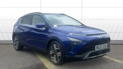 Używany Hyundai Bayon Premium 101 KM (74 kW) 2023 Niebieski SUV