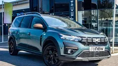 Green Used 2024 Dacia Jogger Extreme MPV | £17,995 (Fair price)