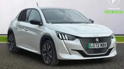 Used Peugeot e-208 Premium 100 kW (136 HP) 2022 White Hatchback