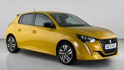 Used Peugeot 208 Allure+ 102 HP (75 kW) 2023 Yellow Hatchback