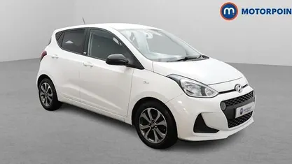 Used Hyundai i10 67 HP (49 kW) 2019 White Hatchback