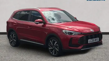 Used MG ZS Trophy 196 HP (144 kW) 2024 Tri coat  dynamic red SUV