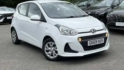 Used Hyundai i10 SE 88 HP (64 kW) 2019 White Hatchback