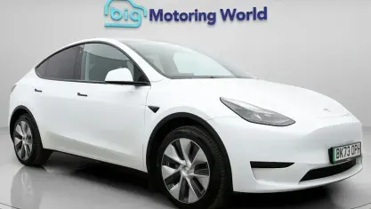 Used Tesla Model Y Standard Range 219 kW (299 HP) 2023 White SUV
