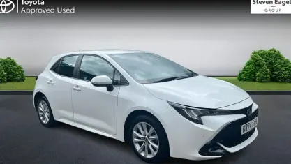 Used Toyota Corolla 140 HP (102 kW) 2024 White Hatchback
